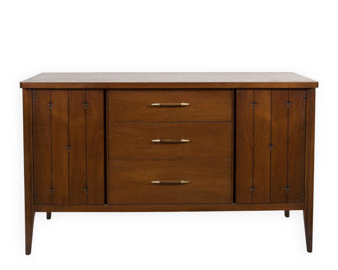 .Broyhill Compact Credenza: Description - A Broyhill compact credenza. Dimensions - 31" x 53" x 19"