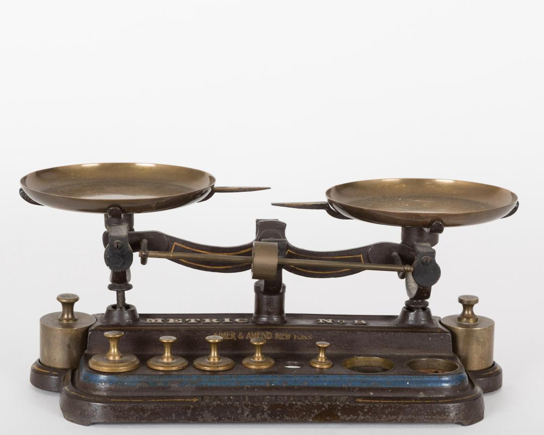 Henry Troemner Metric No. 8 Scale and Weights (1 of 6)