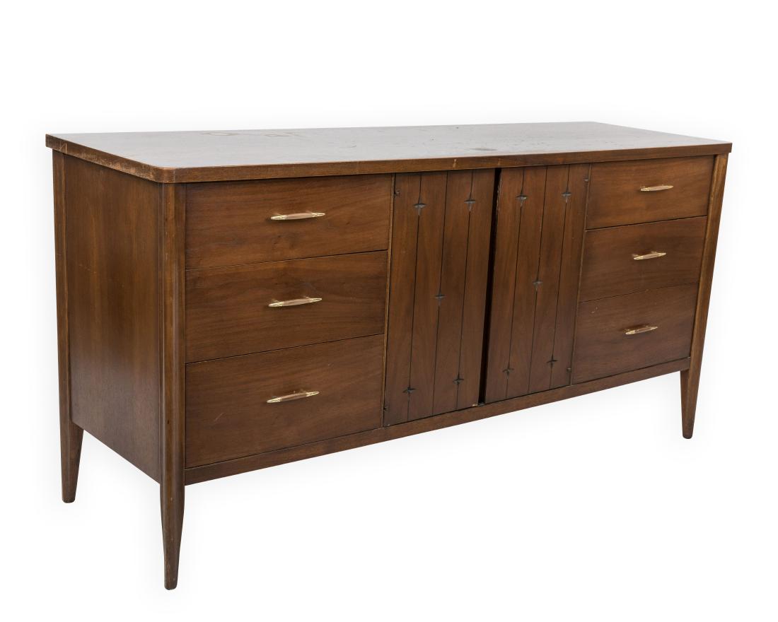 Broyhill Saga Walnut Credenza (1 of 5)