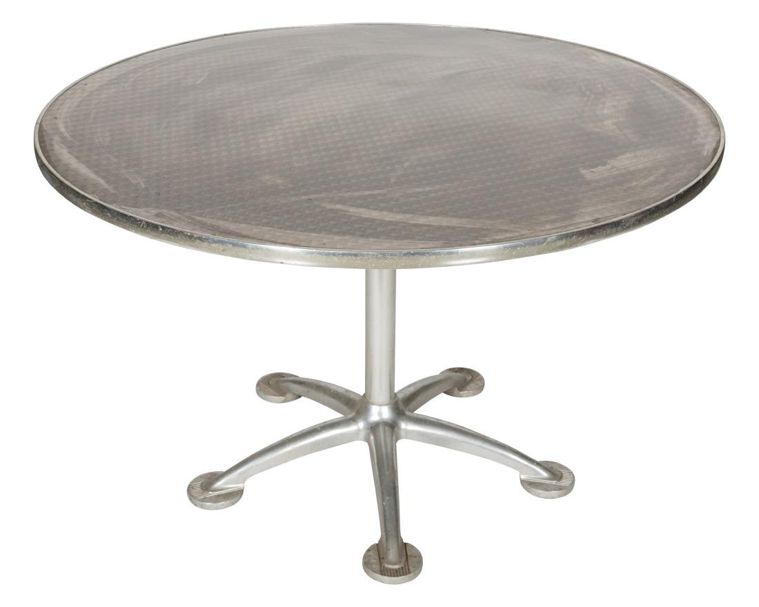 Jorge Pensi for Knoll Outdoor Table: Description - A Jorge Pensi for Knoll outdoor table. Dimensions - 30" x 47"