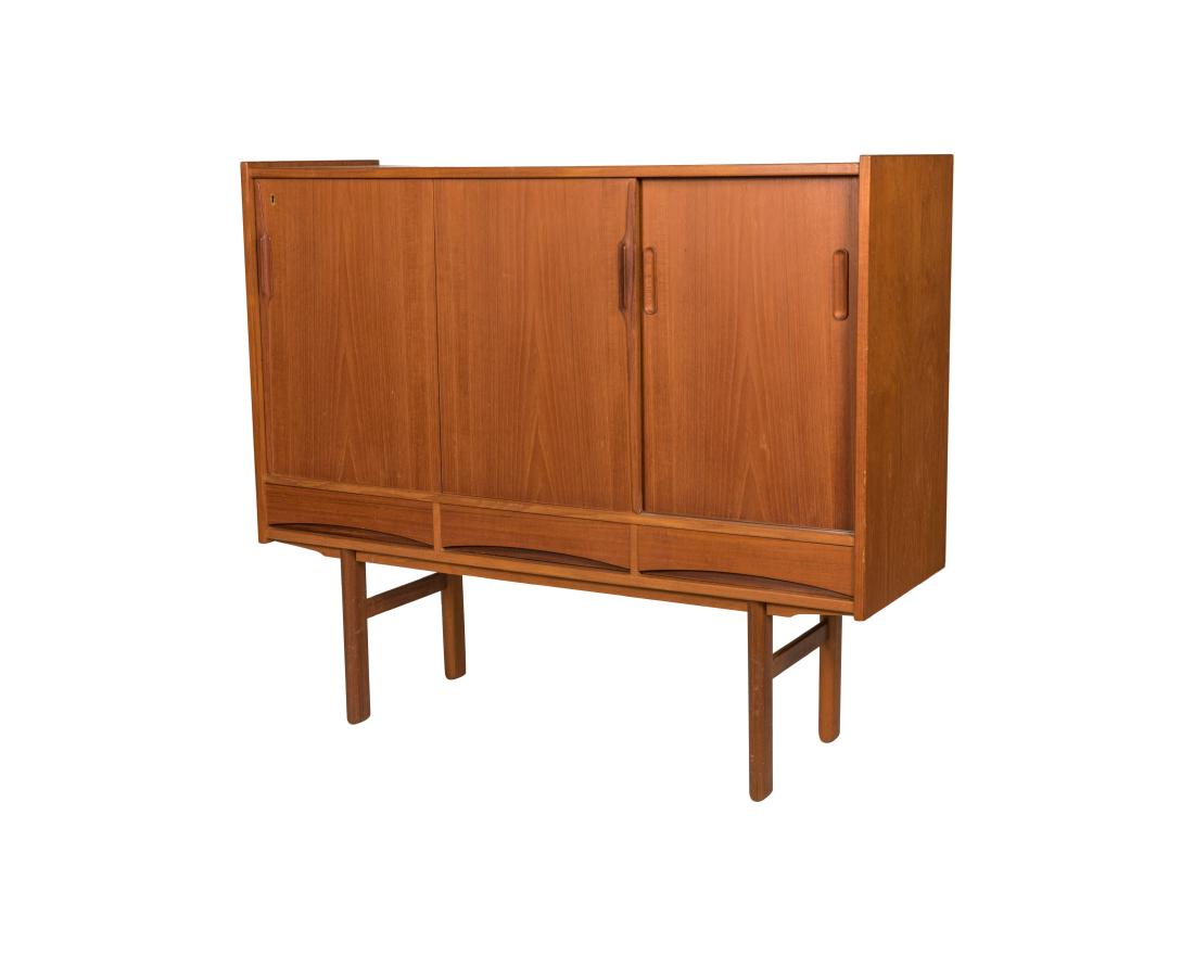 Norwegian Teak Bar/Stereo Cabinet (1 of 5)