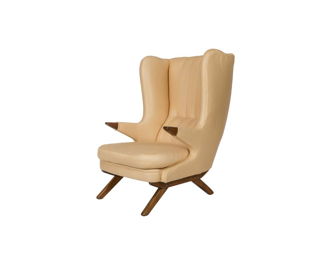 Papa Bear Style Chair (1 of 3)