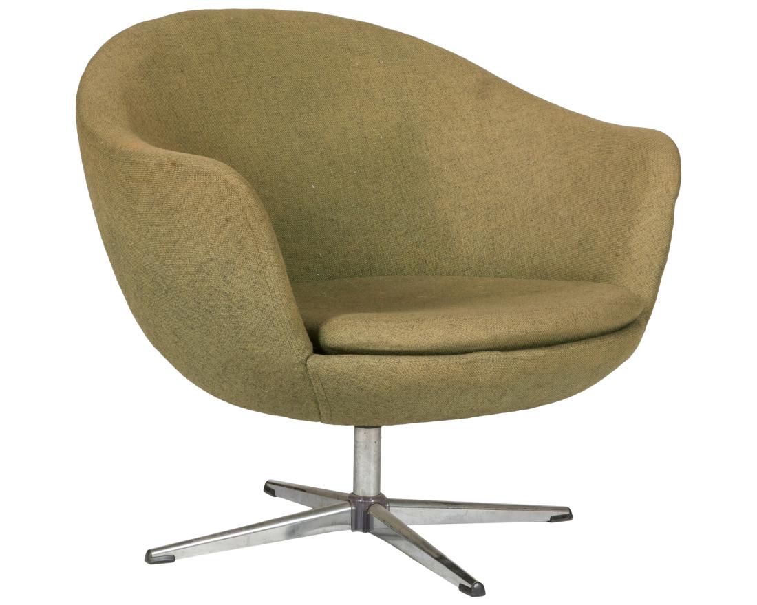 Overman Pod Chair (1 of 2)