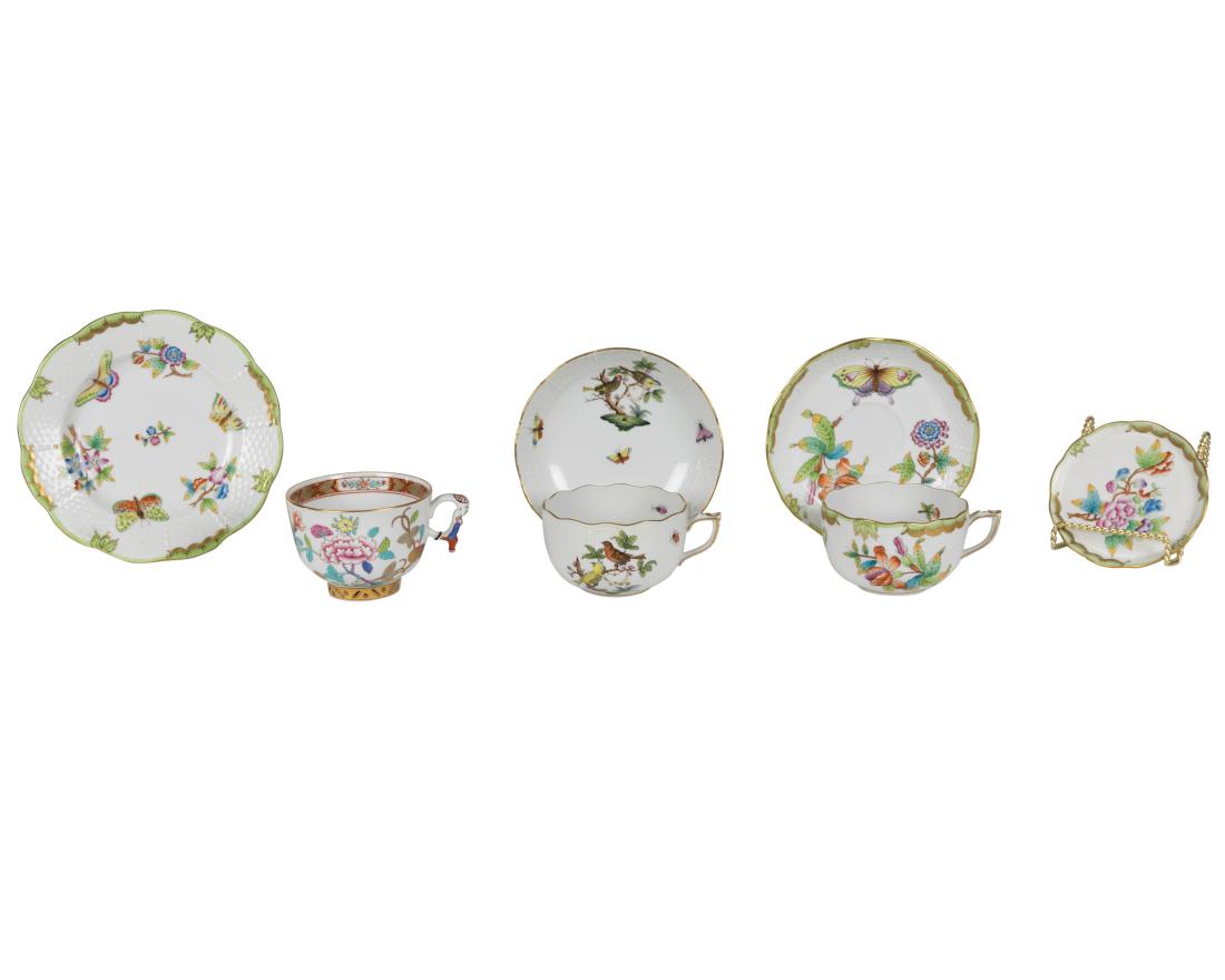 Herend Porcelain Tea Cups and Saucers - 7 Pieces (1 of 4)