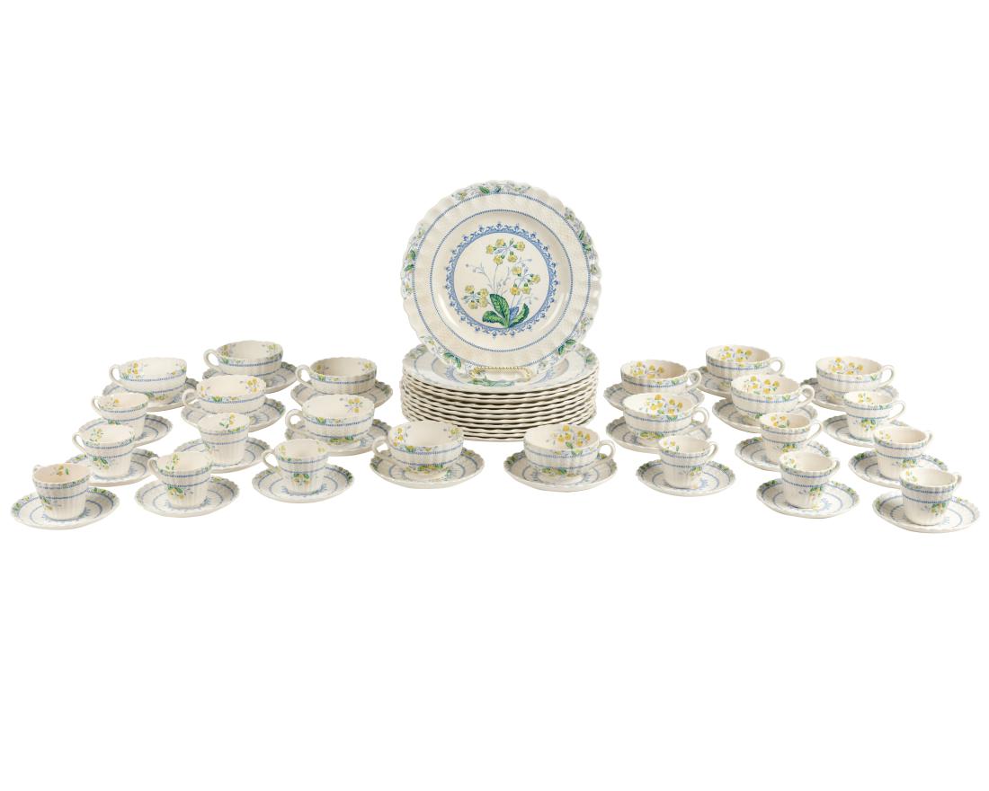 Spode Primrose Dinner Service for 12 - 116 Pieces (1 of 7)