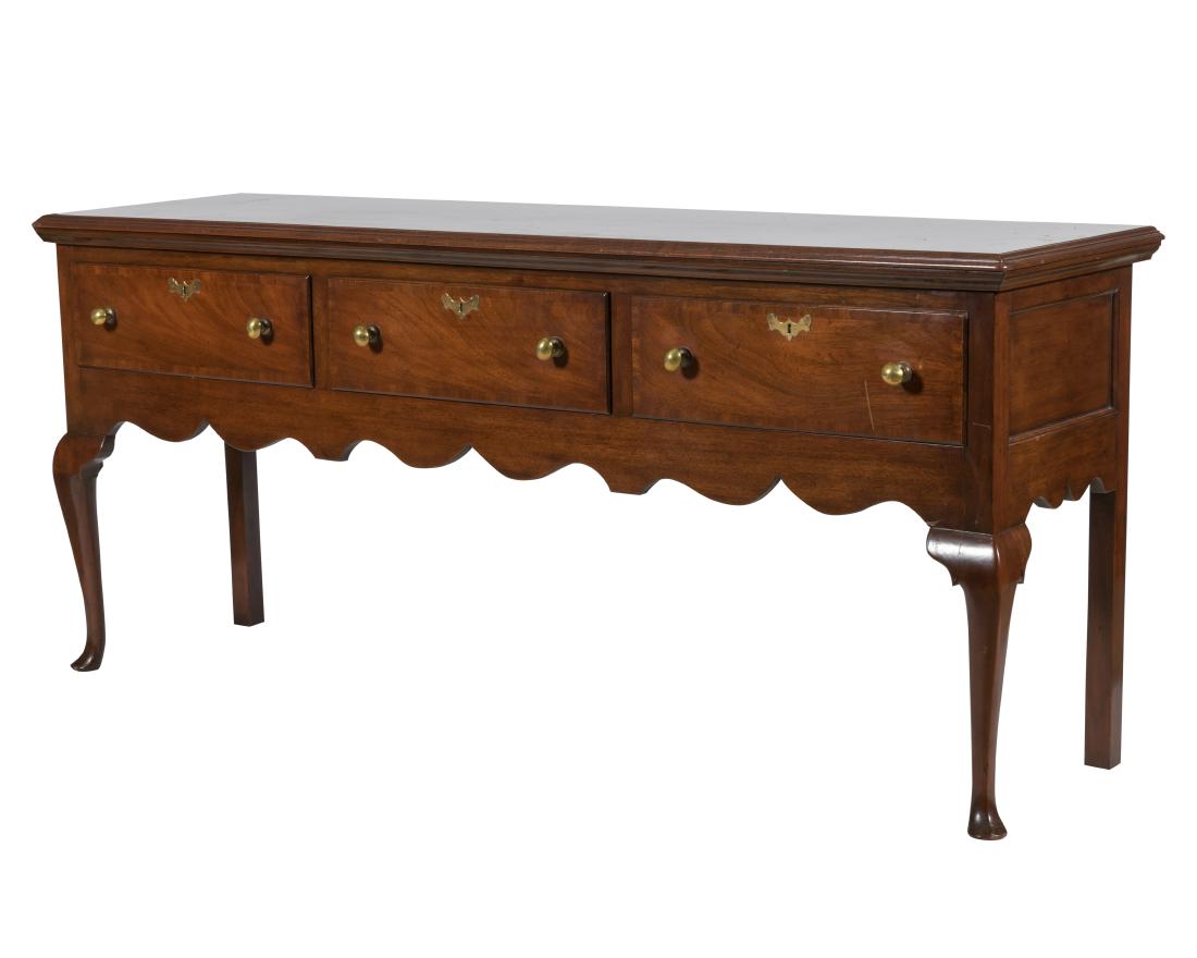 Kittinger Colonial Williamsburg Hunt Board (1 of 6)