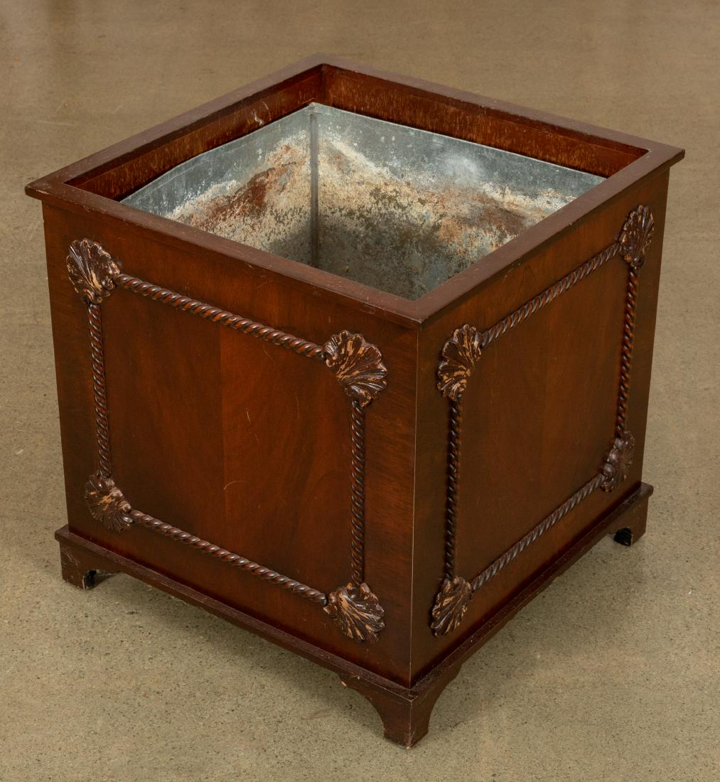 Mahogany Chippendale Style Box Planter (1 of 3)