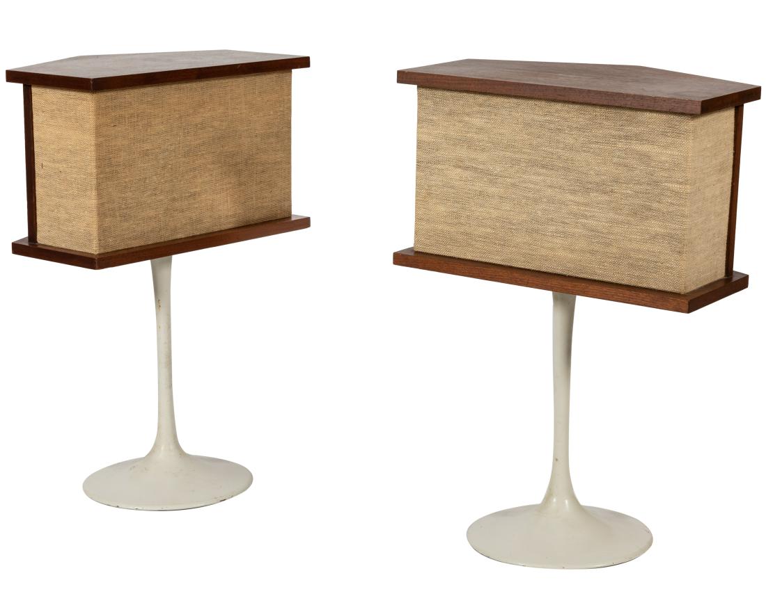 Bose 901 - Tulip Base Speakers (1 of 4)