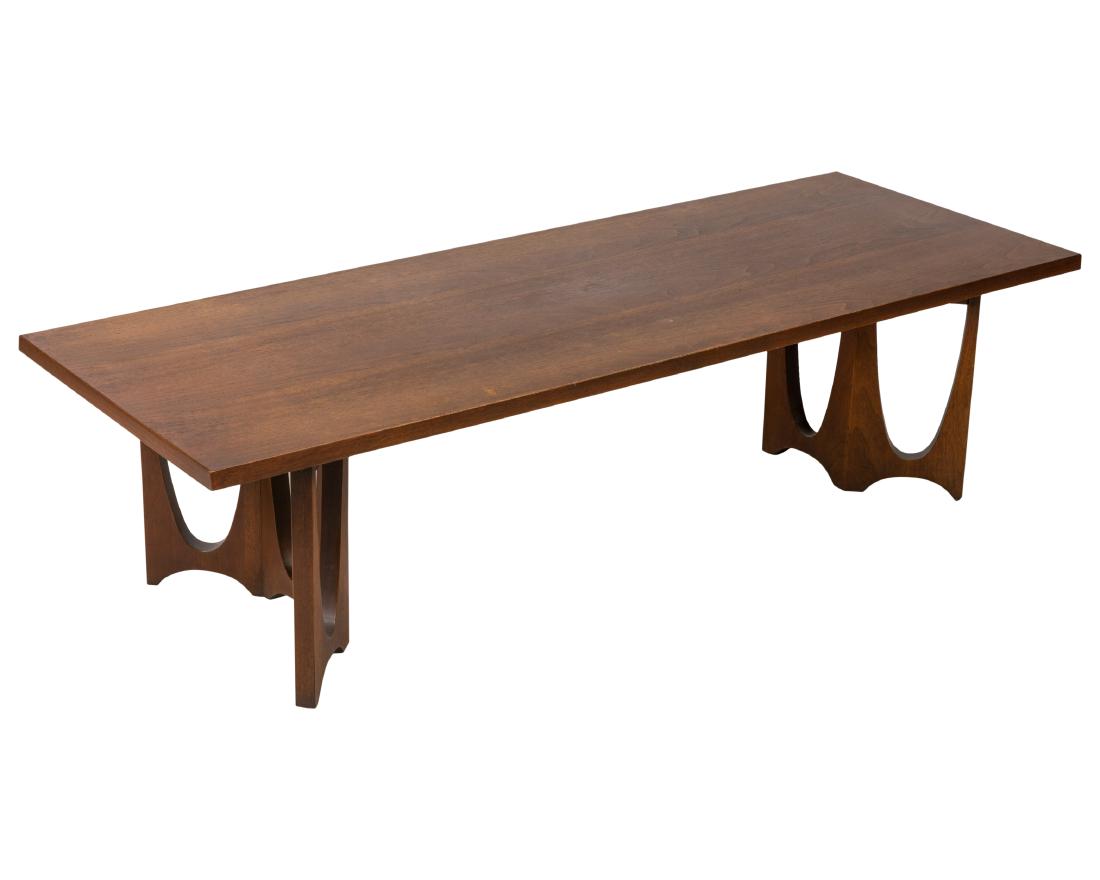 Broyhill Brasilia - Coffee Table (1 of 3)
