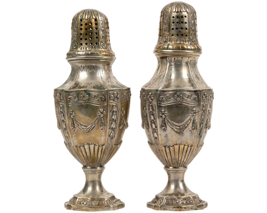 Continental Hallmarked Sugar Shakers (1 of 5)