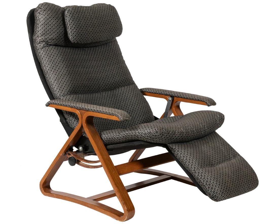 Adjustable Bentwood Recliner: Description - Adjustable bentwood recliner. Dimensions - 41" x 30" x 40"