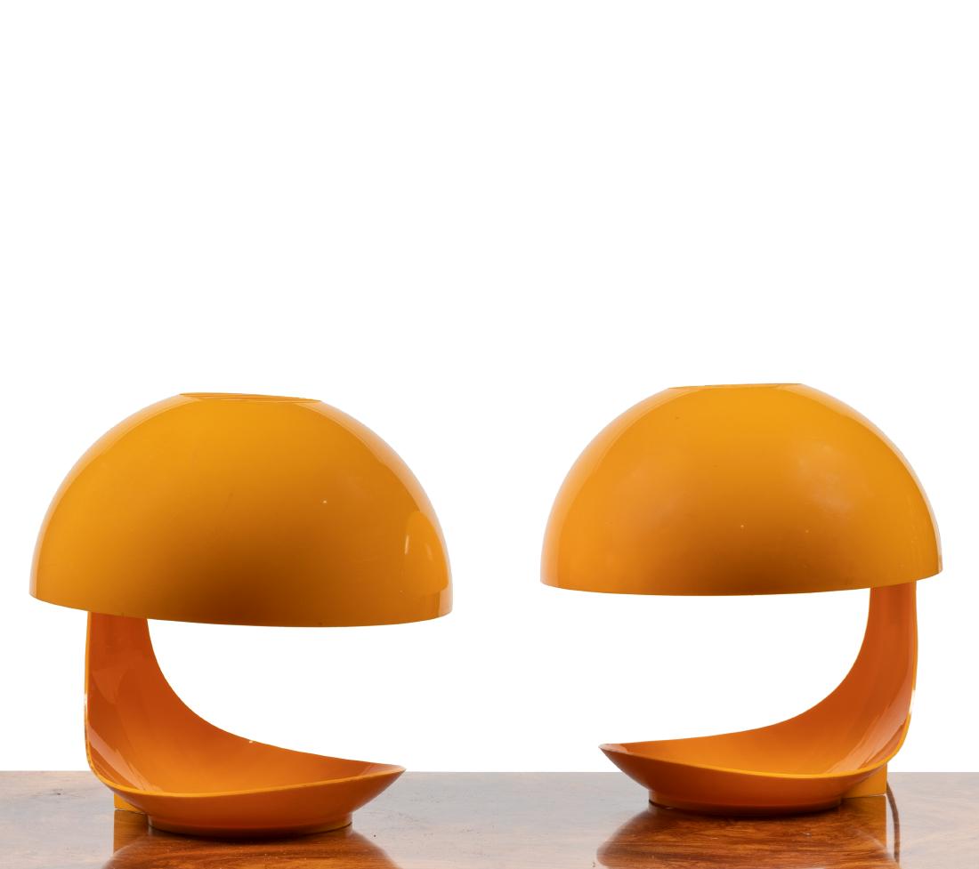 Burman Co. Plastic Tulip Lamps (1 of 3)