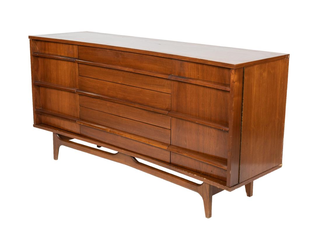 Concave Walnut Credenza: Description - Concave walnut credenza Dimensions - 32" x 64" x 19"
