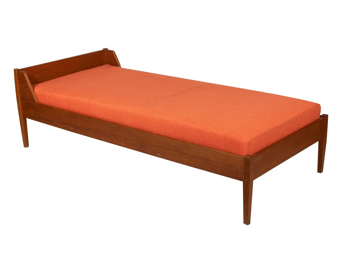 Poul Hundevad - Teak Bed (1 of 3)