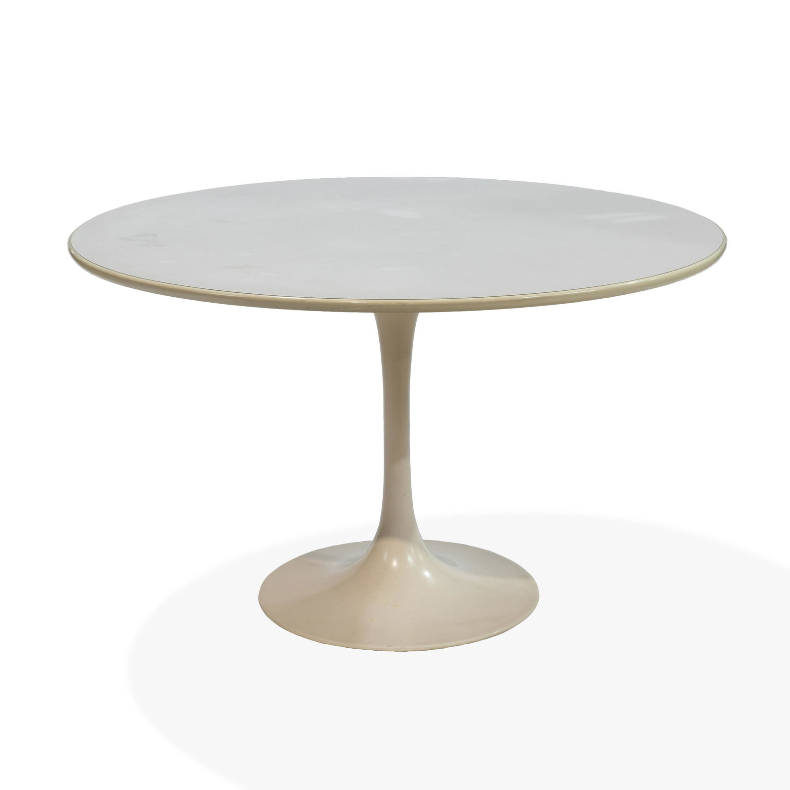 Eero Saarinen - Knoll - Tulip Table (1 of 2)