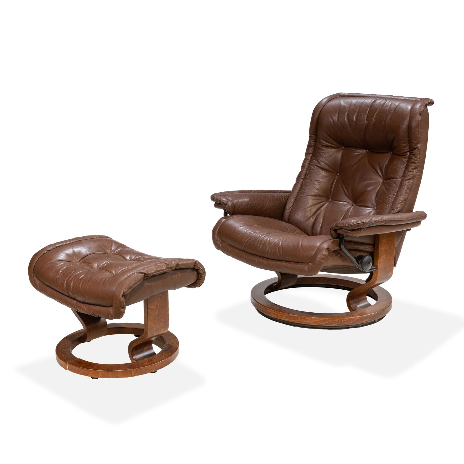 Ekornes Stressless - Reclining Chair & Ottoman: Description: An Ekornes Stressless reclining chair and ottoman. Dimensions: Chair - 37" x 34" x 33"
