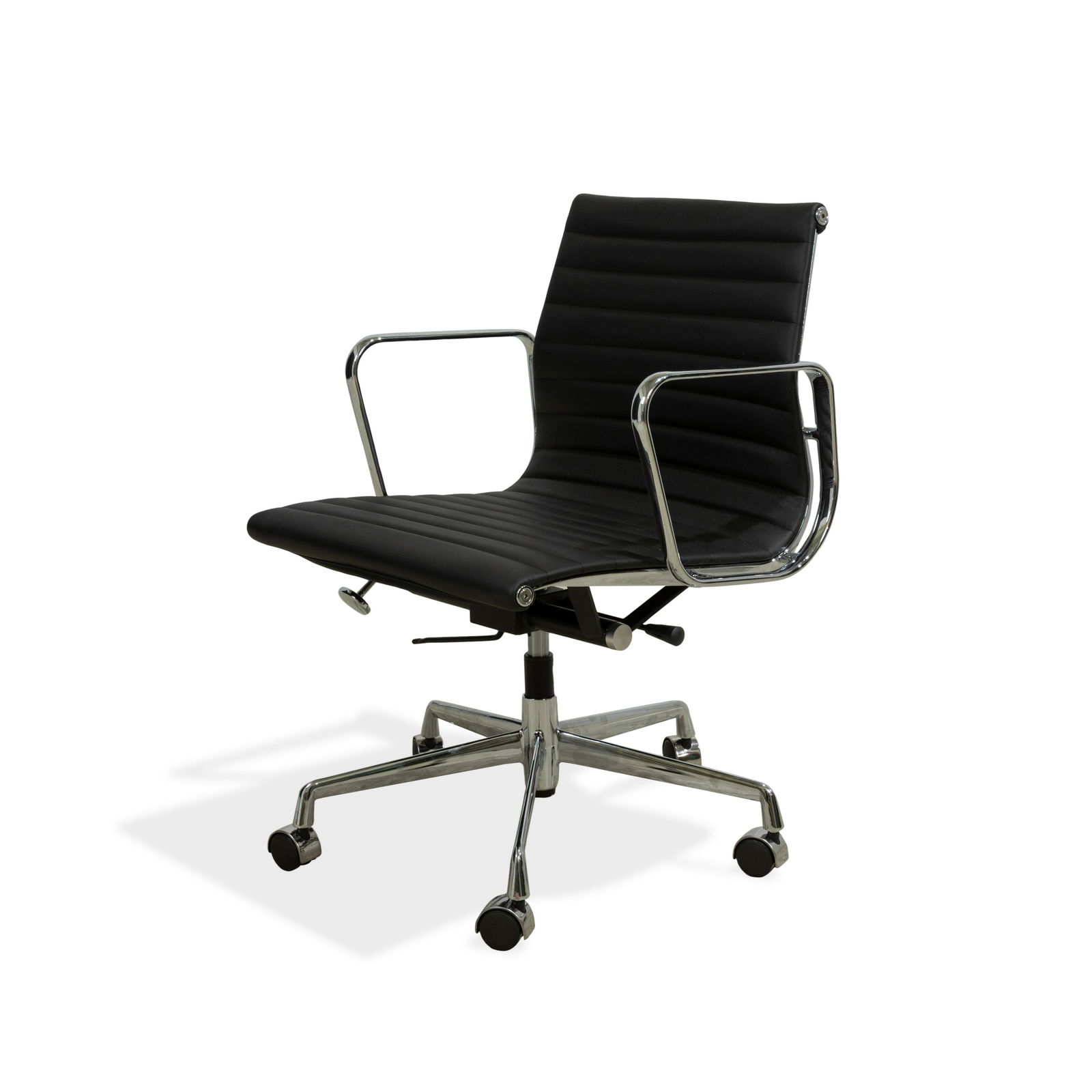 Eames Aluminum Group Style Office Chair