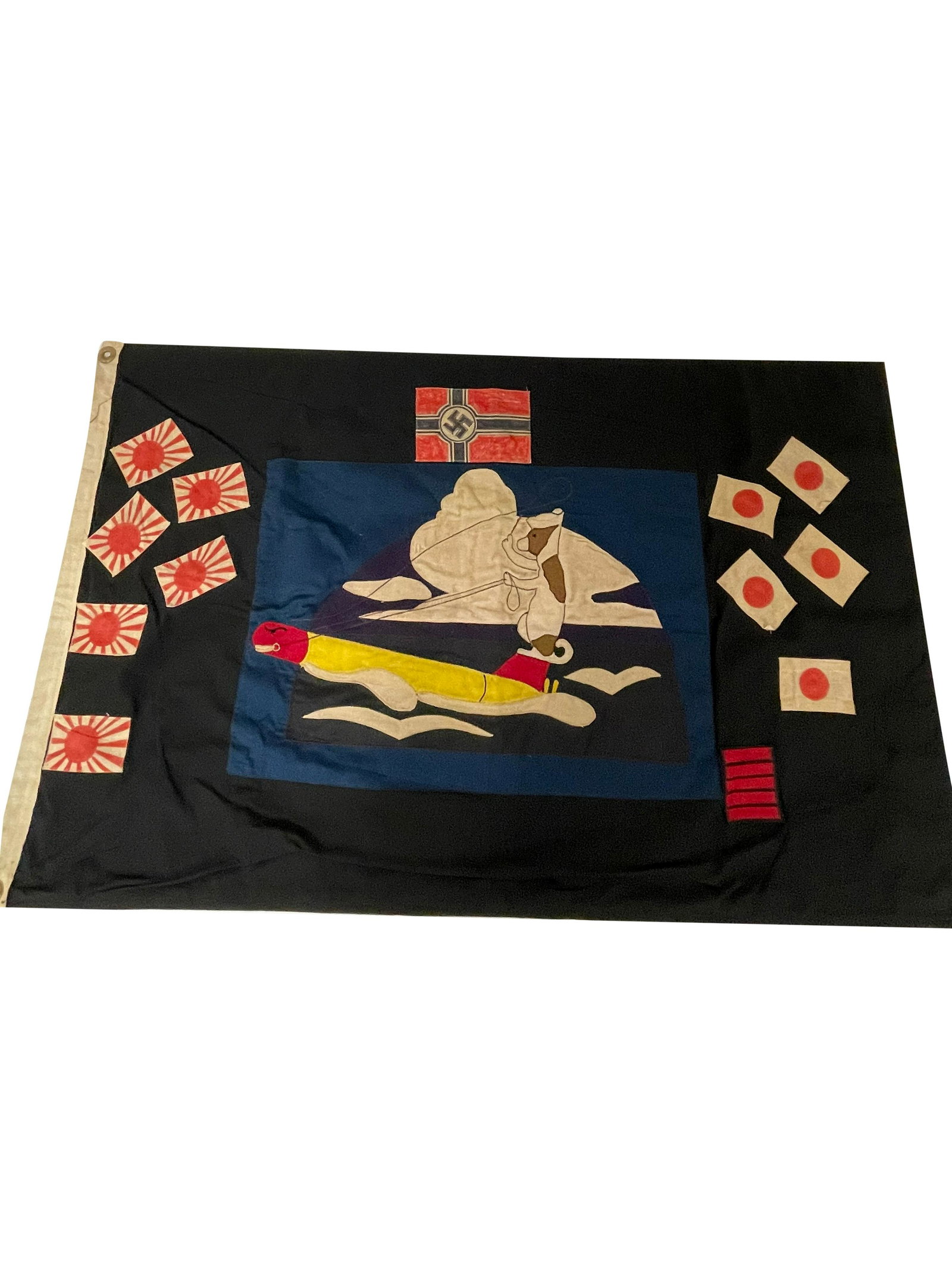 Submarine Kill Flag Besuga: Description - Submarine kill flag submarine besuga. Dimensions - 26" x 43"