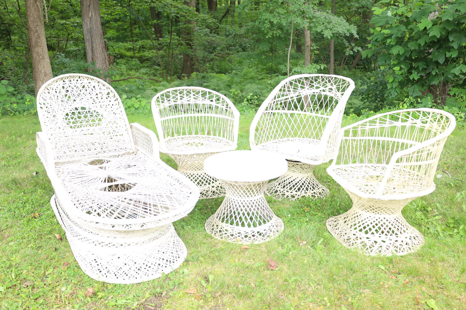 Russell Woodard - Spun Fiberglass Porch Set: Description - Russell Woodard 5 piece spun fiberglass porch set. Dimensions - chaise- 36" x 27" x 72"