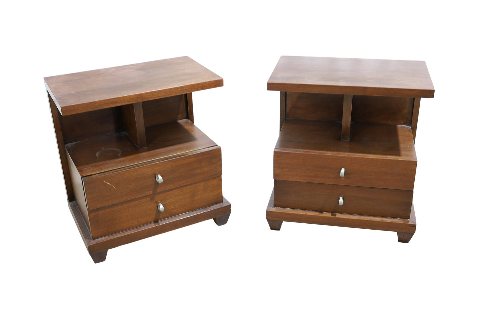American of Martinsville - Nightstands: Description - American of Martinsville pair of nightstands. Dimensions - 25" x 23" x 14"