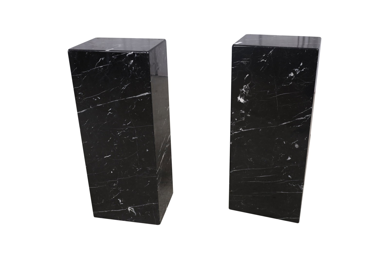 Black and White Marble Pedestals - 2 (1 of 4)
