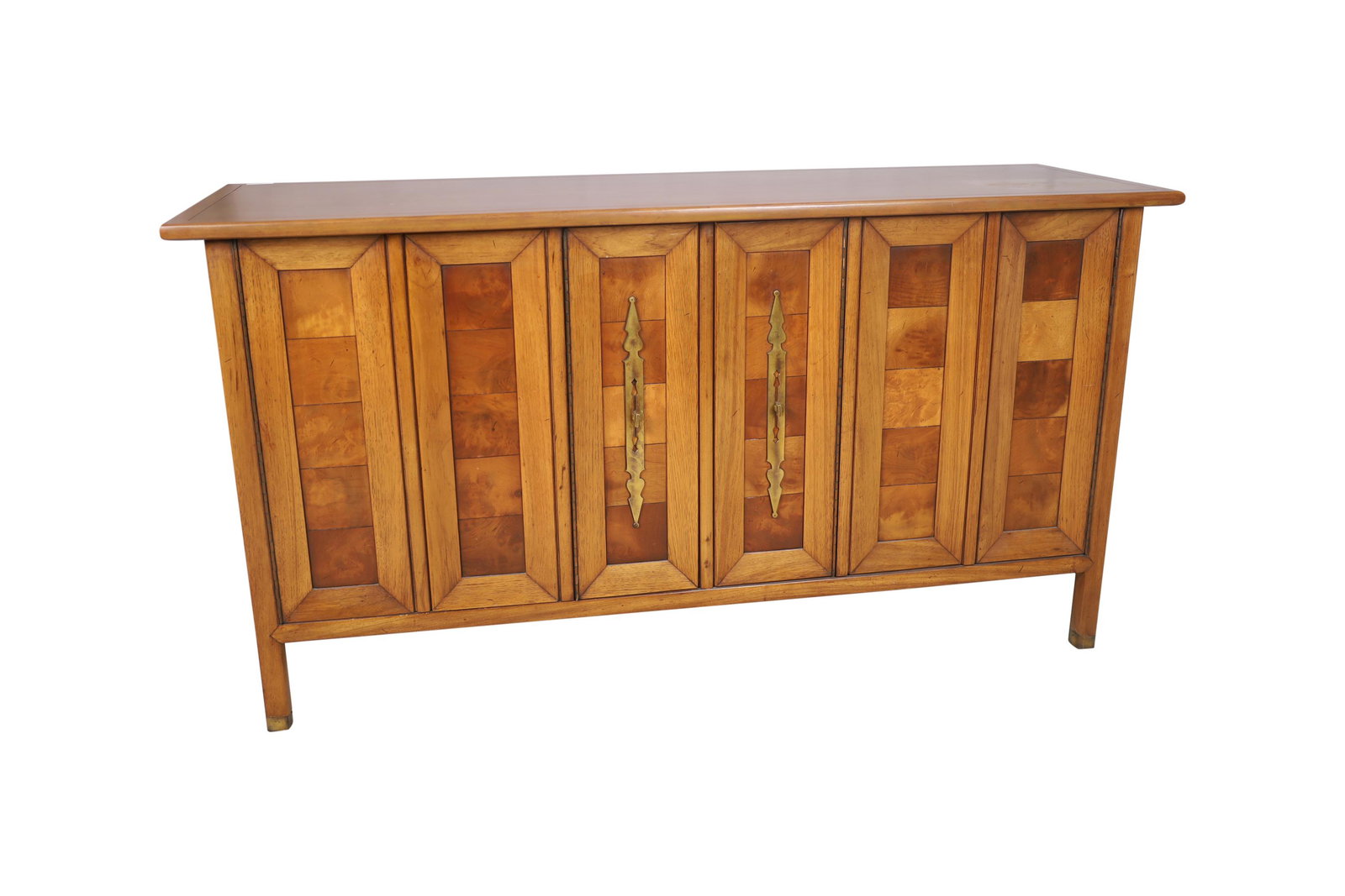 Tomlinson - Sophisticate Credenza: Description - Tomlinson Sophisticate Hollywood Regency credenza. Dimensions - 32" x 60" x 19"