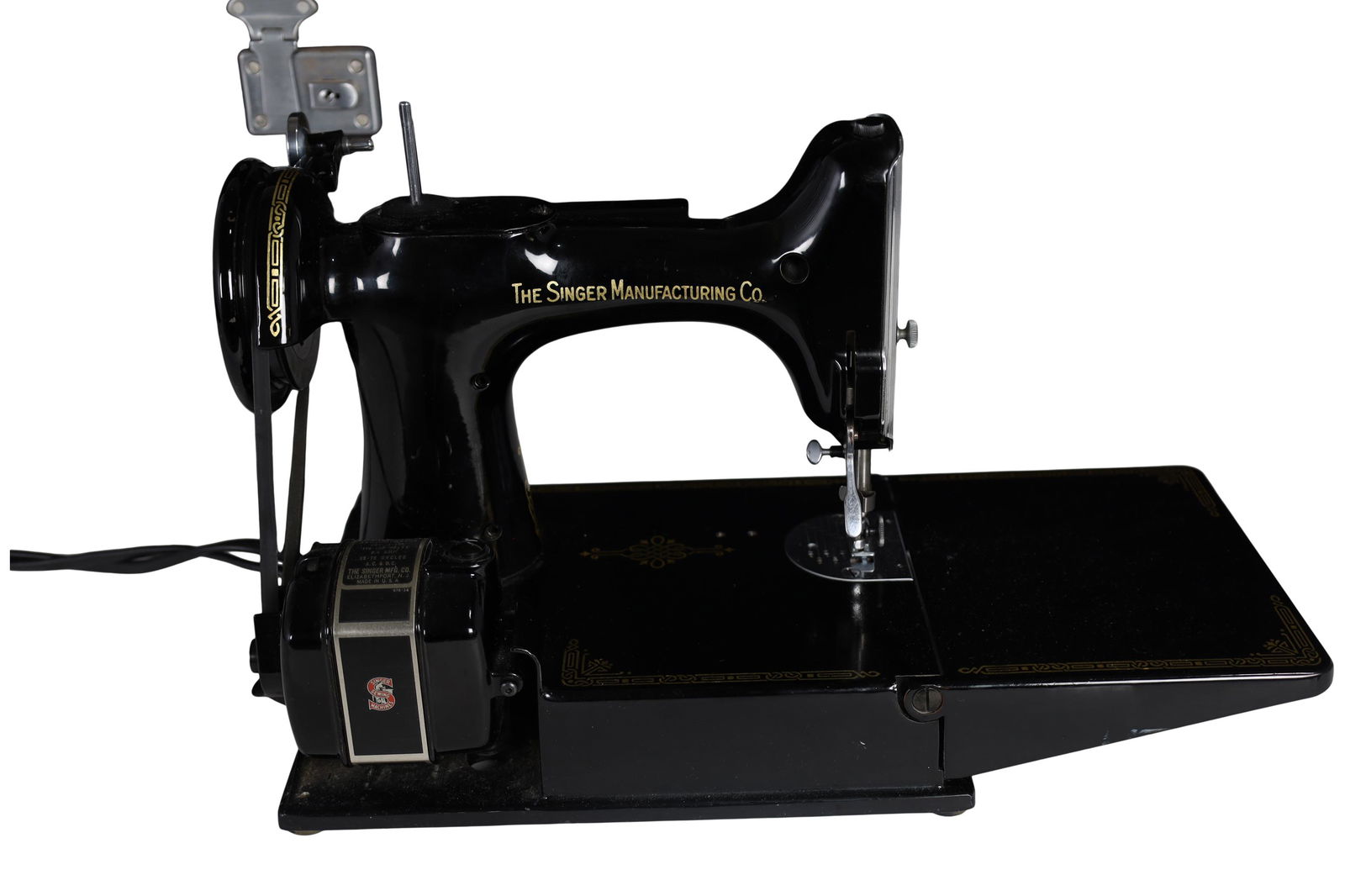 Singer Featherweight Sewing Machine: Description - Singer featherweight sewing machine in case. Dimensions - case- 11" x 14.5" x 8.5"