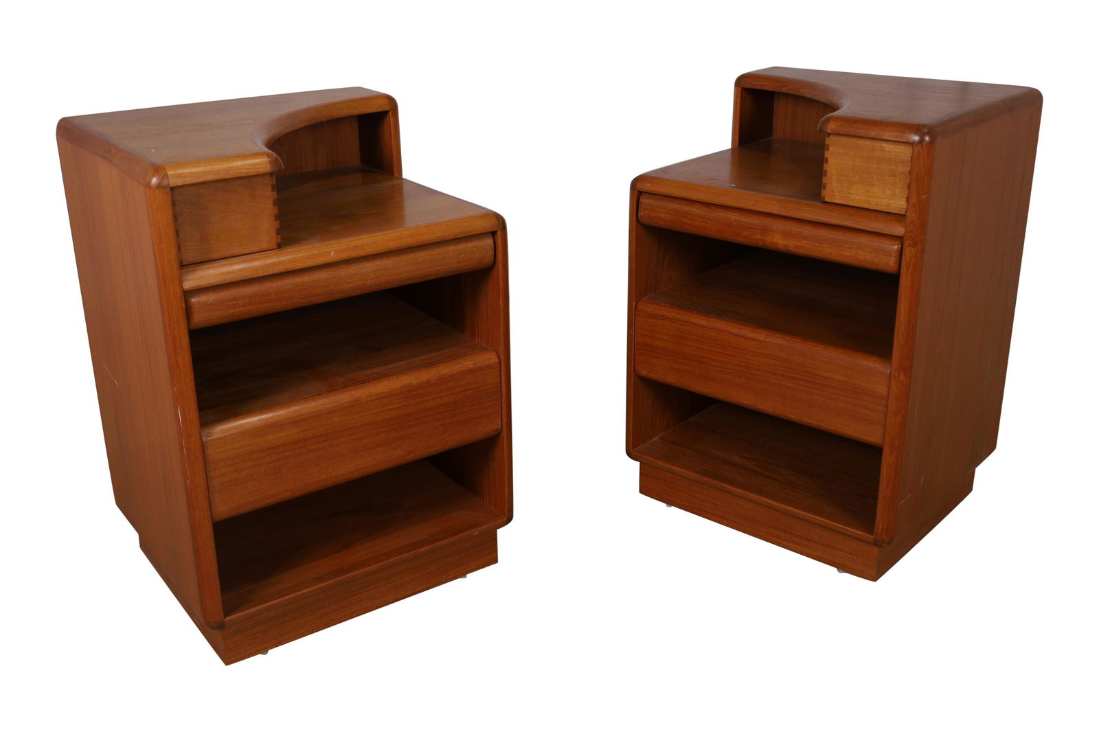 Brouer Mobelfabrik - Nightstands (1 of 5)