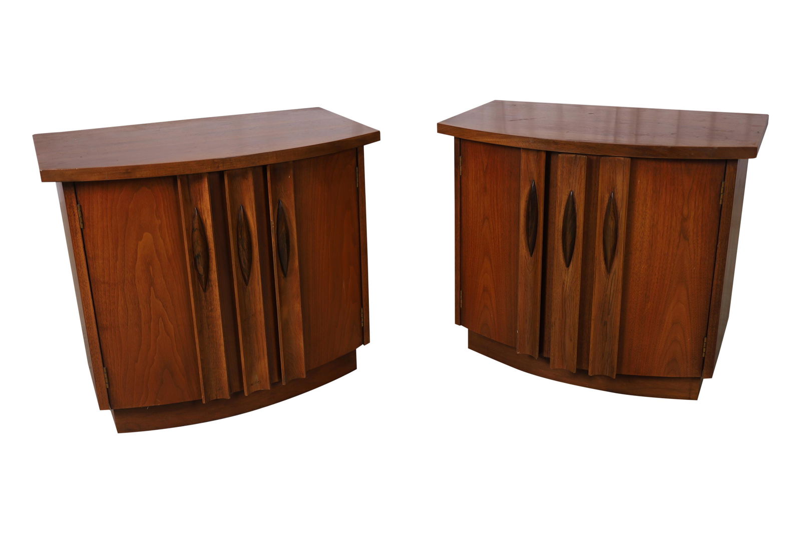 Mid Century Thomasville - Demilune Nightstands: Thomasville Demilune nightstands Dimensions - 23" x 26" x 17"