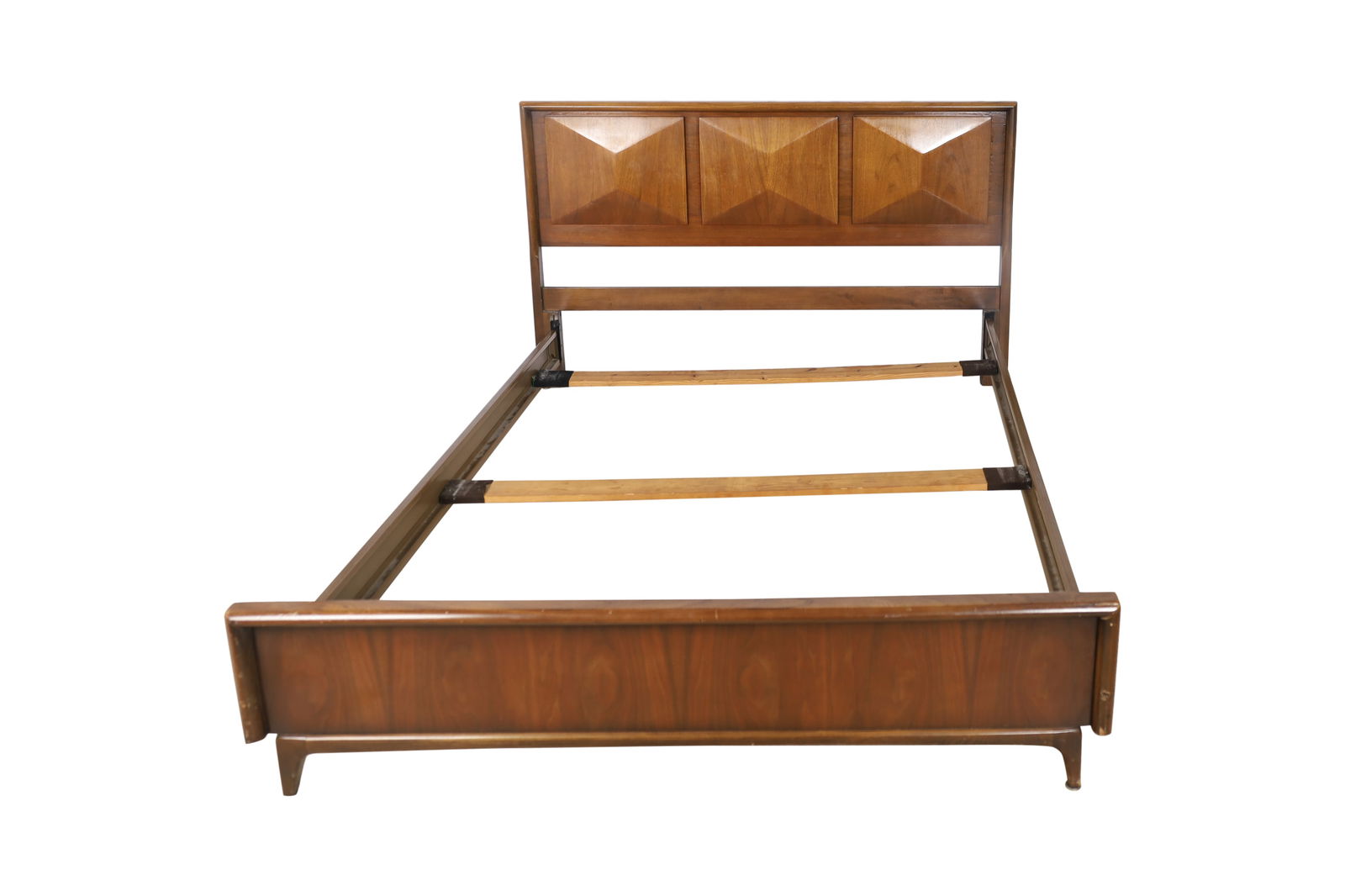 United - Walnut Diamond Front Bed & Mirror (1 of 3)
