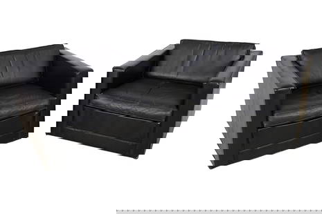 Artifort - Leather Cube Chairs - Pair: Artifort - Leather Cube Chairs - Pair. Dimensions 24x33.5x33