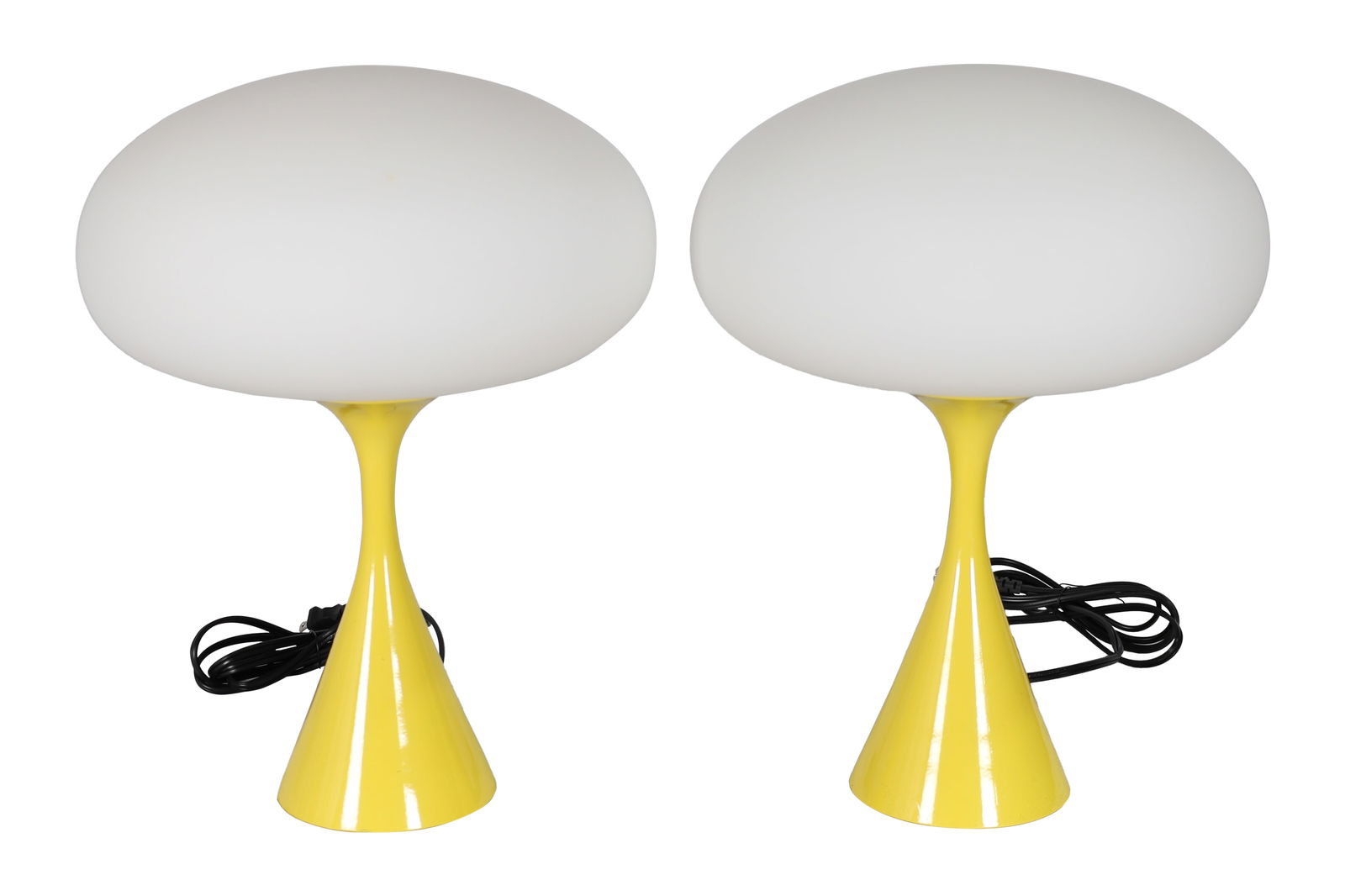 Laurel Lamps - Pair (1 of 3)