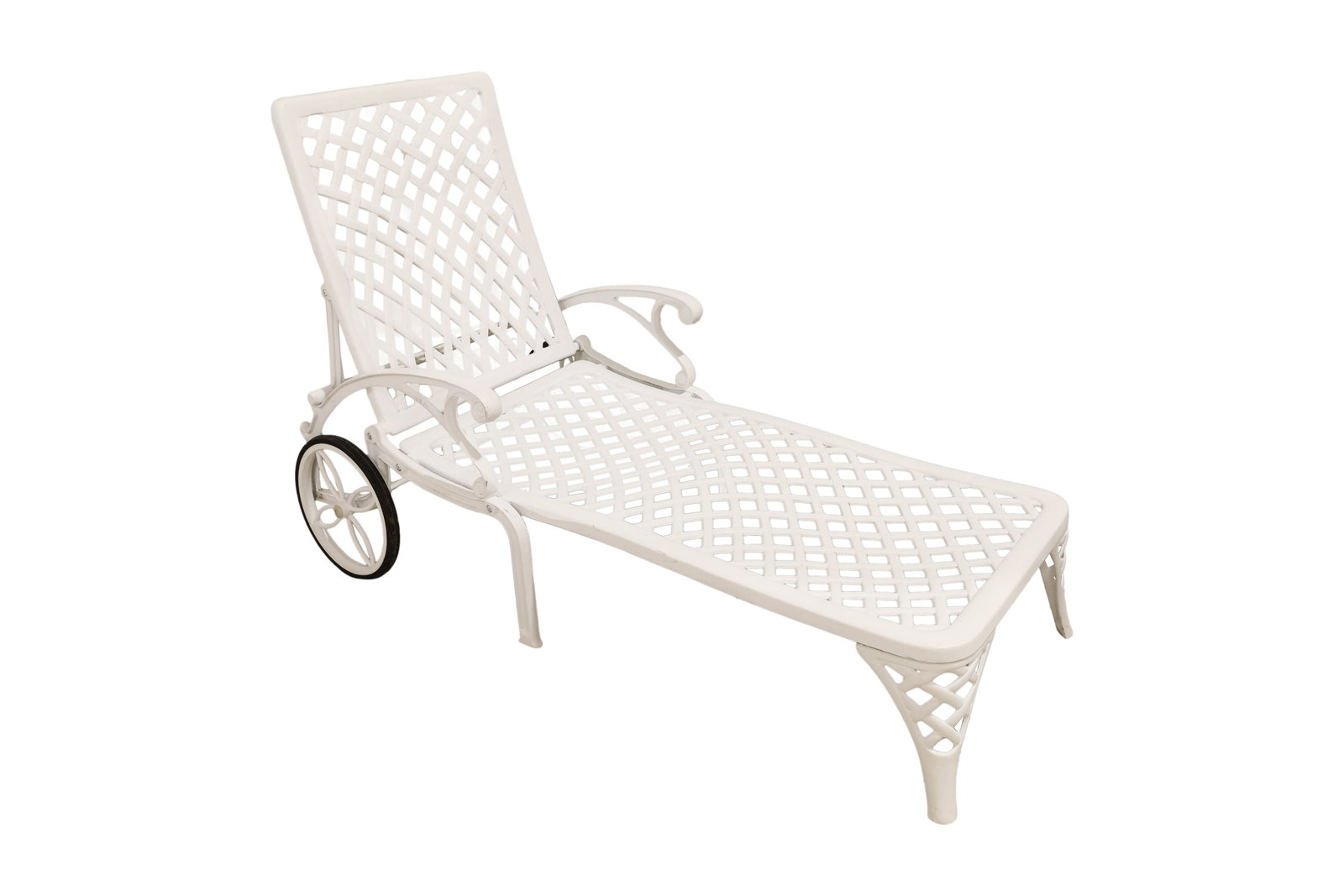 Vingli Cast Aluminum Chaise Lounge: A Vingli cast aluminum chaise lounge Dimensions:37x57x26
