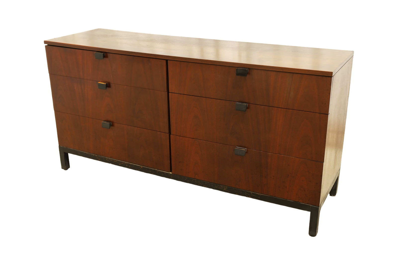 Baughman - Directional - Dresser: A Milo Baughman for Directional dresser Dimensions:30x60x18