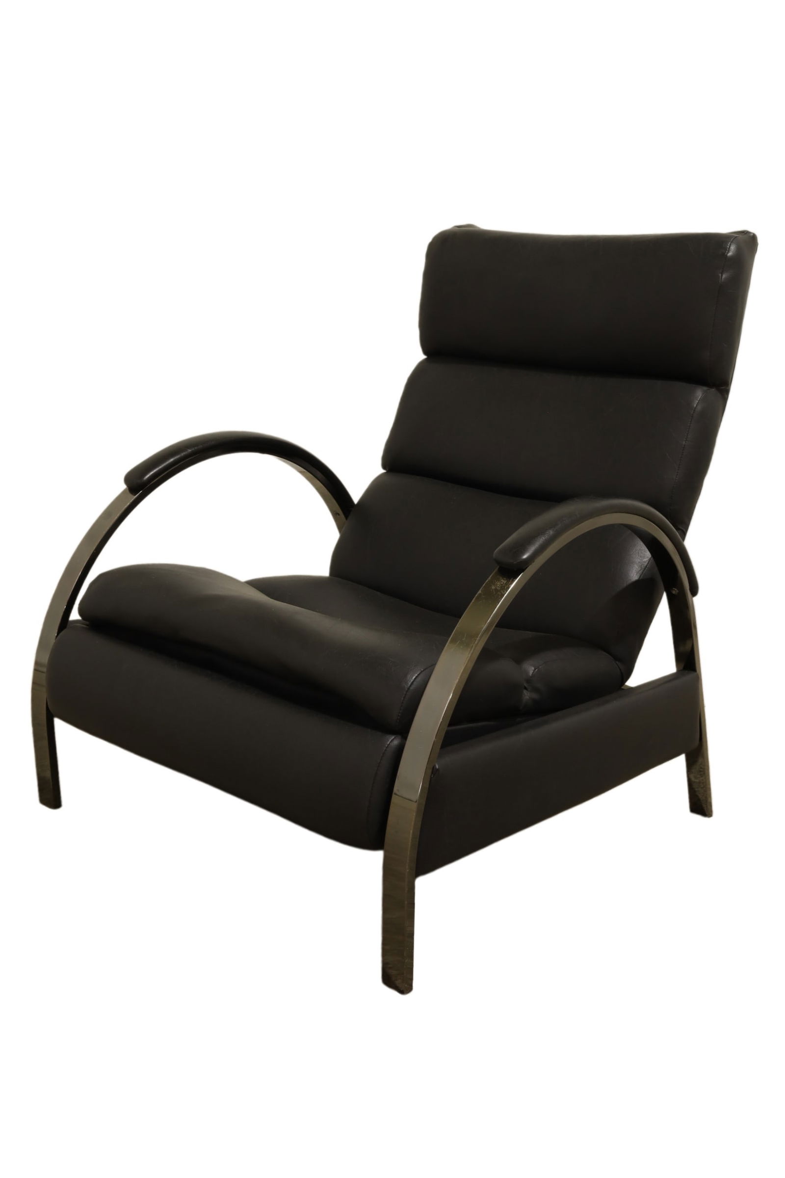DIA - Channeled Recliner: A Design Institute of America recliner Dimensions:39x29x34