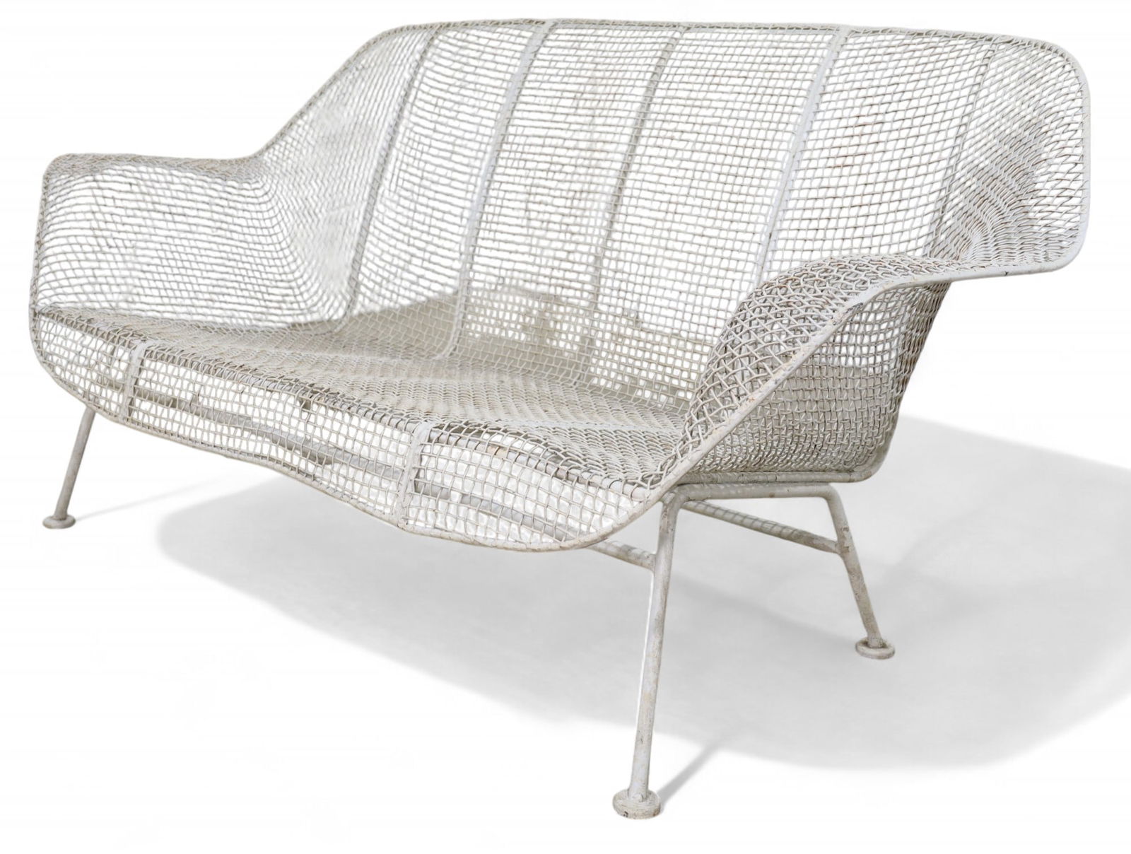 Russell Woodard Sculptura Love Seat: A mid century Russell Woodard Sculptura mesh frame loveseat Dimensions:27x53x30 Seat Height:13