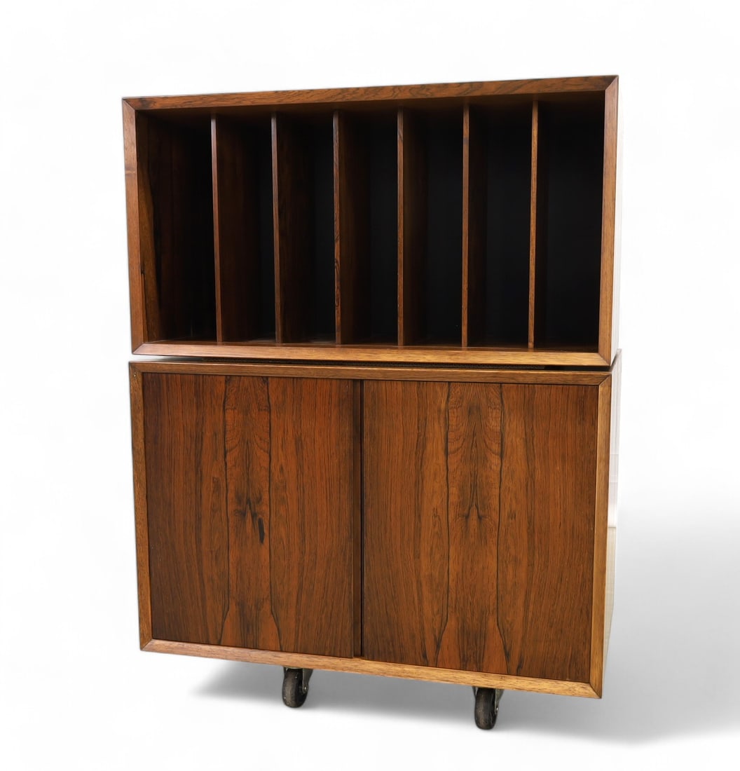 Cado Rosewood Wall Unit (1 of 10)