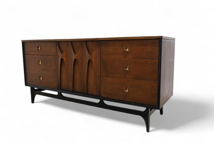 Broyhill Brasilla Long Dresser