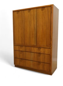 Drexel Danish Style Man's Chest