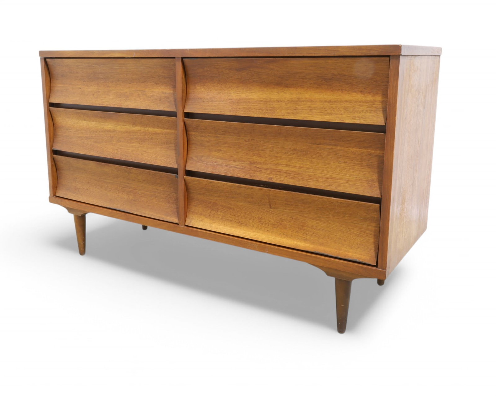 Johnson Carper 6 Drawer Dresser (1 of 10)