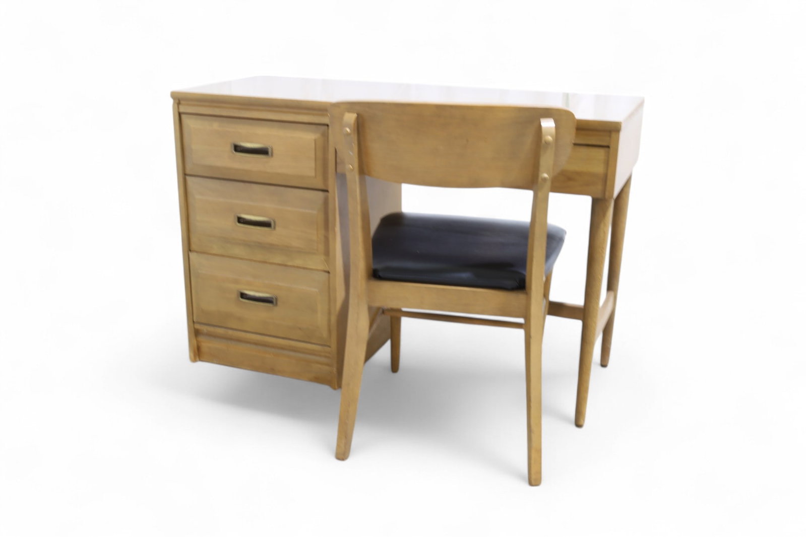 Kroehler Desk & Chair: A Kroehler desk and chair Dimensions:30x44x18