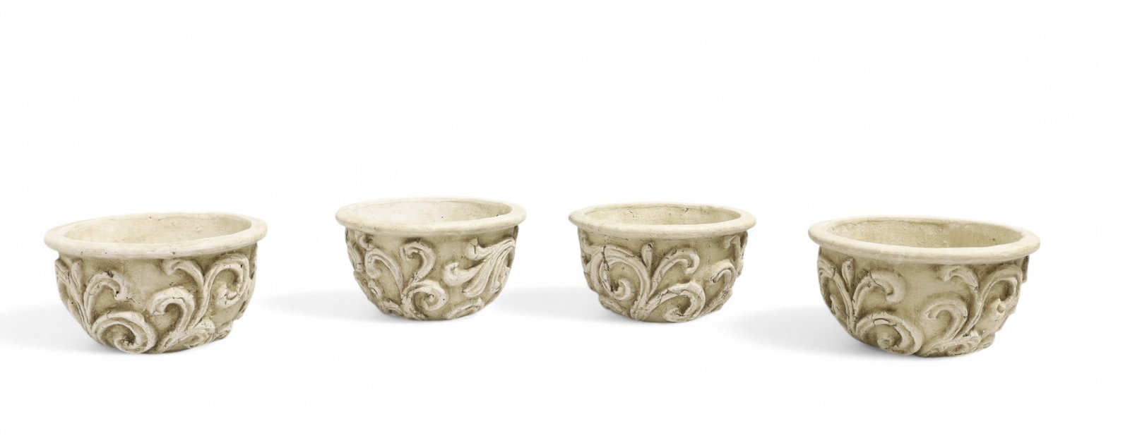 Pottery Bowl Planters - 4: A set of 4 matching pottery bowl planters Dimensions:5x9.5