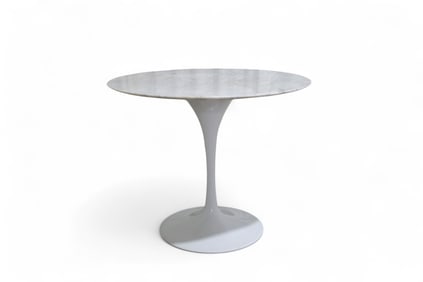 Saarinen Style Tulip Table