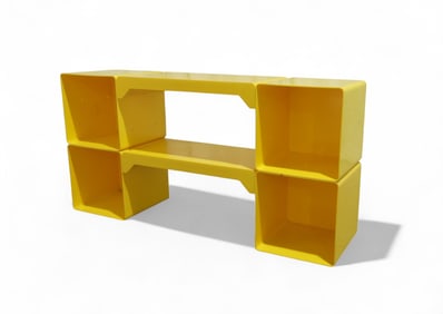 Umbo Style Plastic Storage Unit