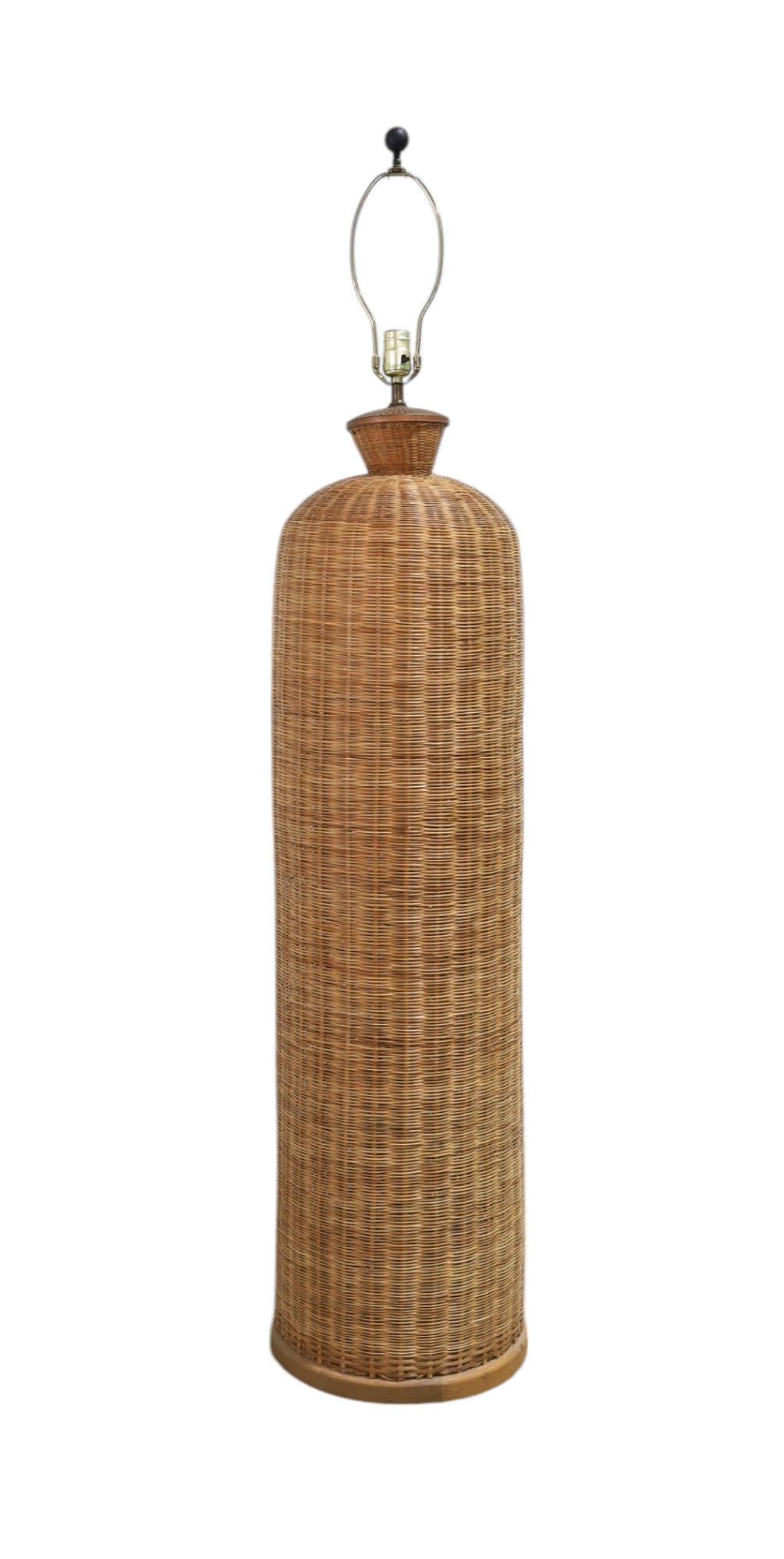 Wicker Floor Lamp: A wicker floor lamp Dimensions:60x12