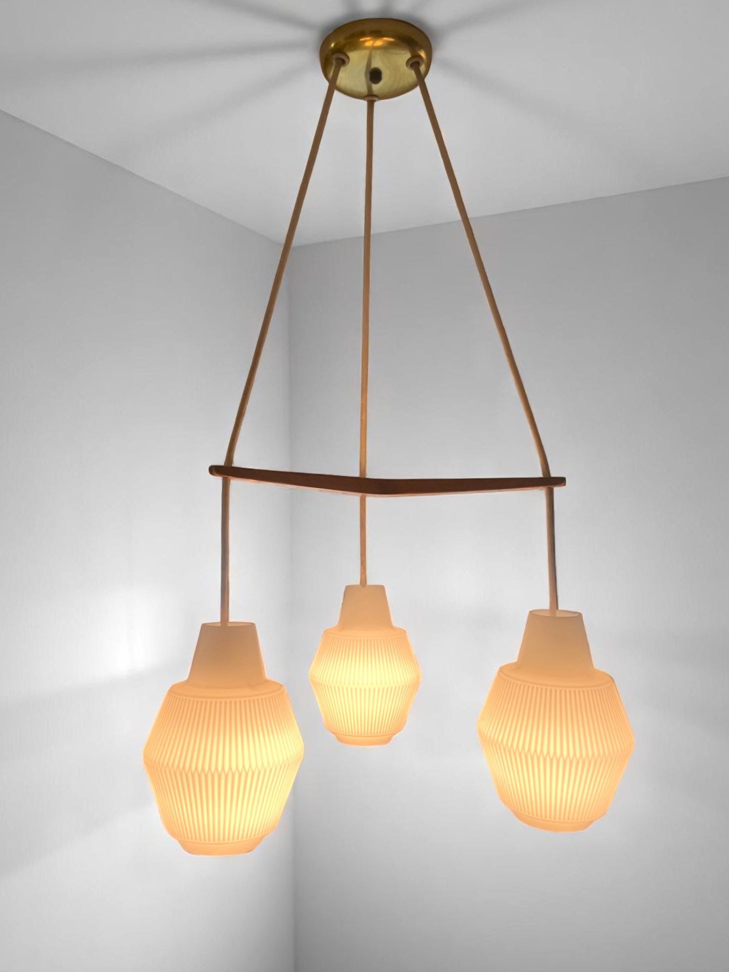 3 Light Scandinavian Pendant (1 of 3)