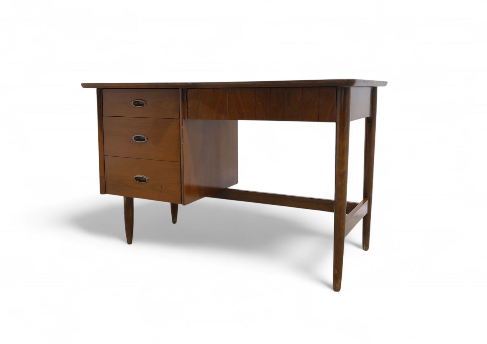 Hooker Mainline Boomerang Desk (1 of 14)