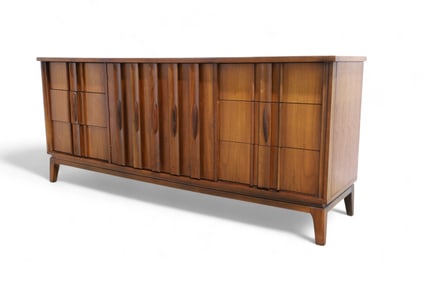 Thomasville  Mid Century Long Dresser