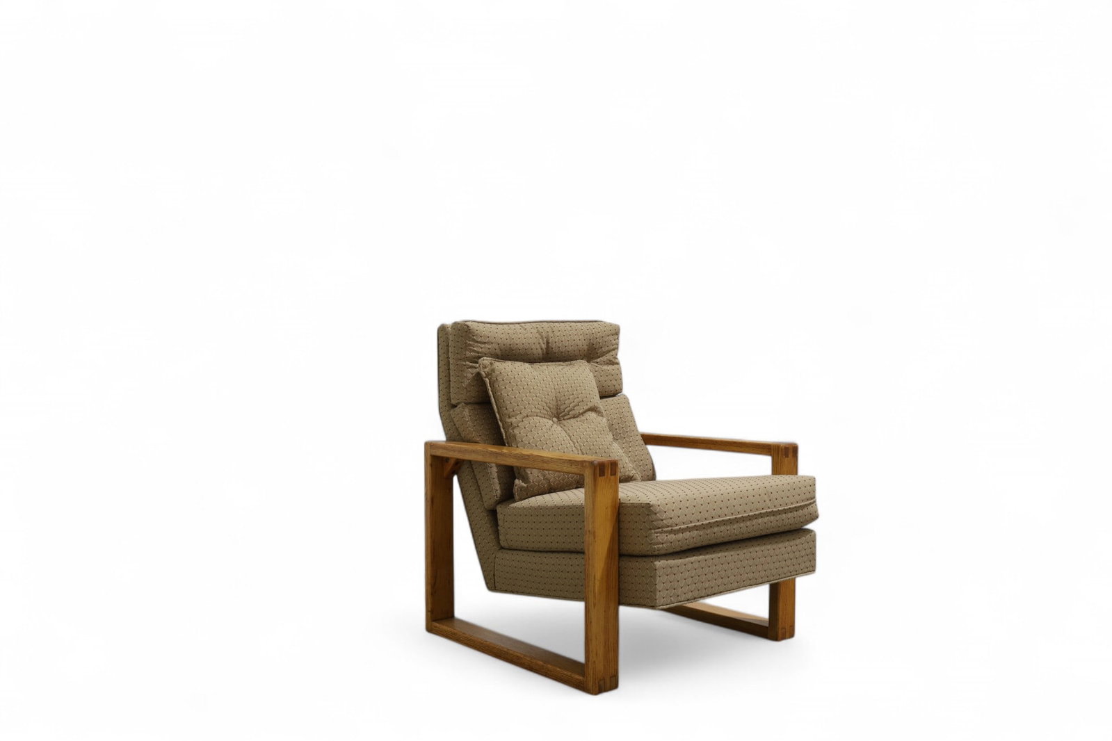 Mid Century Oak Lounge Chair: A mid century modern oak dovetailed lounge chair Dimensions:33x28x32 Seat Height:18