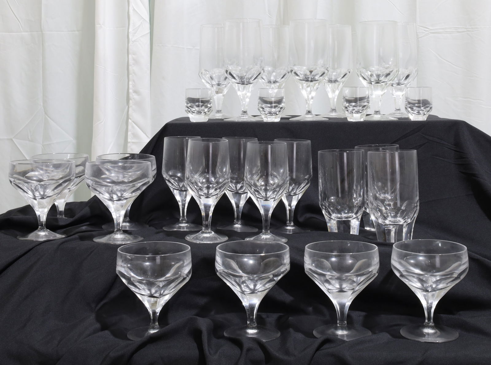Baccarat stemware Set - 27 Pcs. (1 of 14)